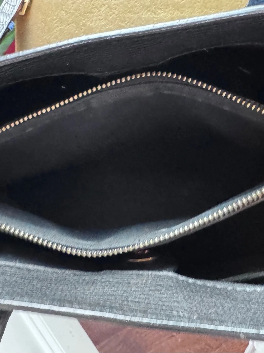 RARE BURBERRY GRAFFITI BANNER BAG‼️ Limited edition
